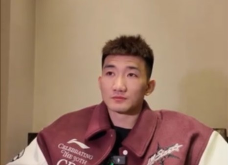  咋形容你和王博的關(guān)系？孫銘徽：像家人 他訓(xùn)練&生活中很照顧我們