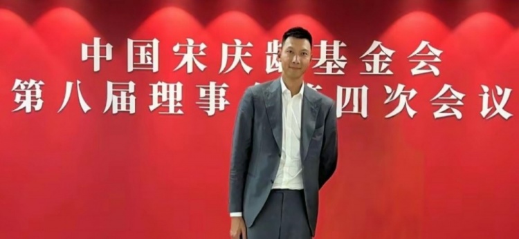  時隔5個月首次公開露面！大河報：易建聯(lián)關聯(lián)公司成被執(zhí)行人