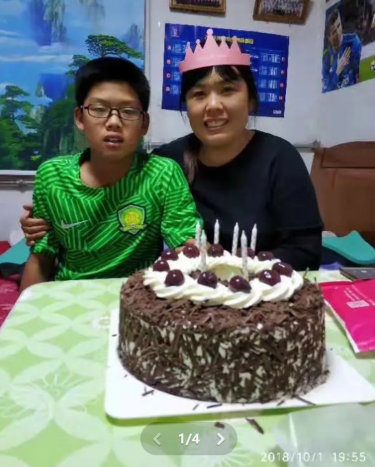  郭嘉璇母親曬照悼念兒子：璇兒生日快樂(lè)，希望天堂幸福