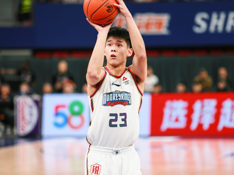  攻擊欲望很強！林葳半場出手14次拿下14分1板1助2斷