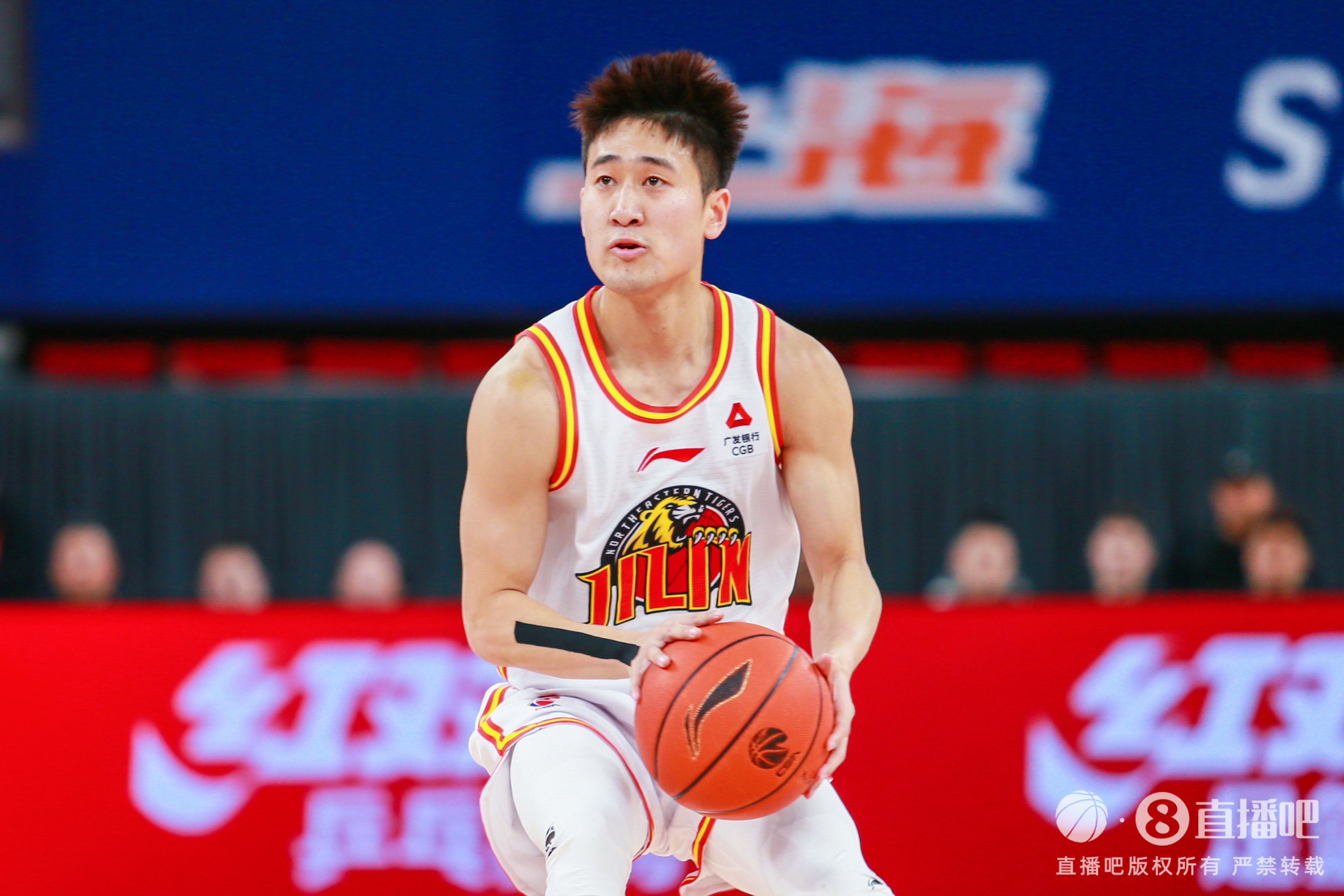  效率不高！姜偉澤13中5拿到14分 三分9中2