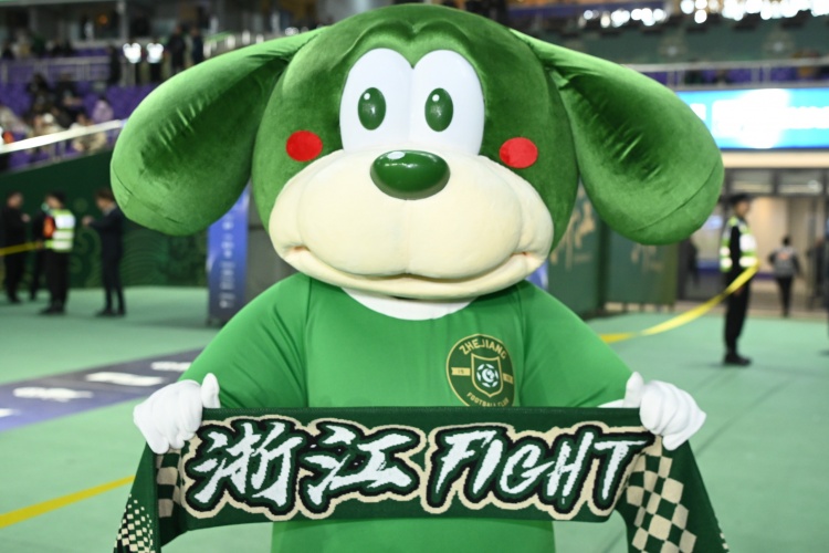  記者：為精簡(jiǎn)人數(shù)和優(yōu)化年齡結(jié)構(gòu)，浙江隊(duì)今年可能不會(huì)報(bào)滿35人
