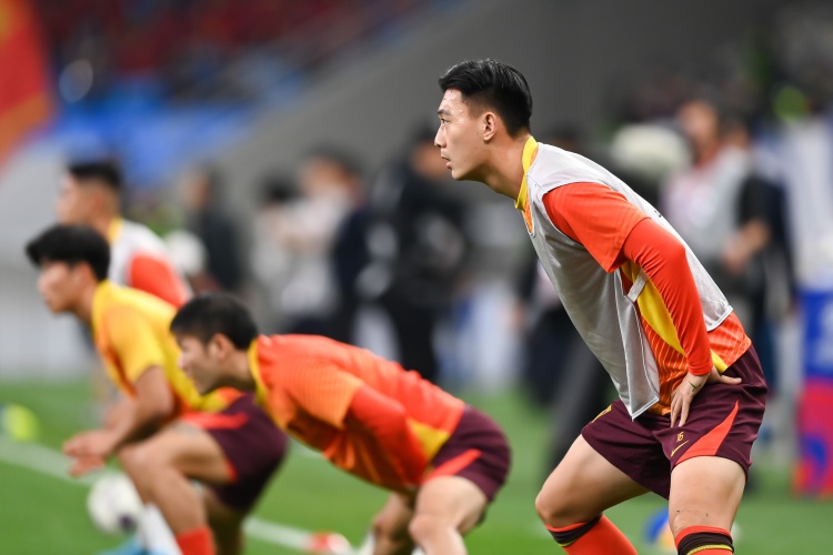  足球報(bào)：張玉寧、蔣圣龍均有不同程度傷病，伊萬(wàn)未讓在熱身賽出場(chǎng)