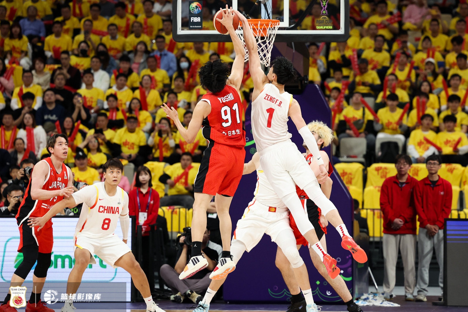  中國男籃內(nèi)外開花 曾凡博攻防一體在線 中國大勝日本42分！