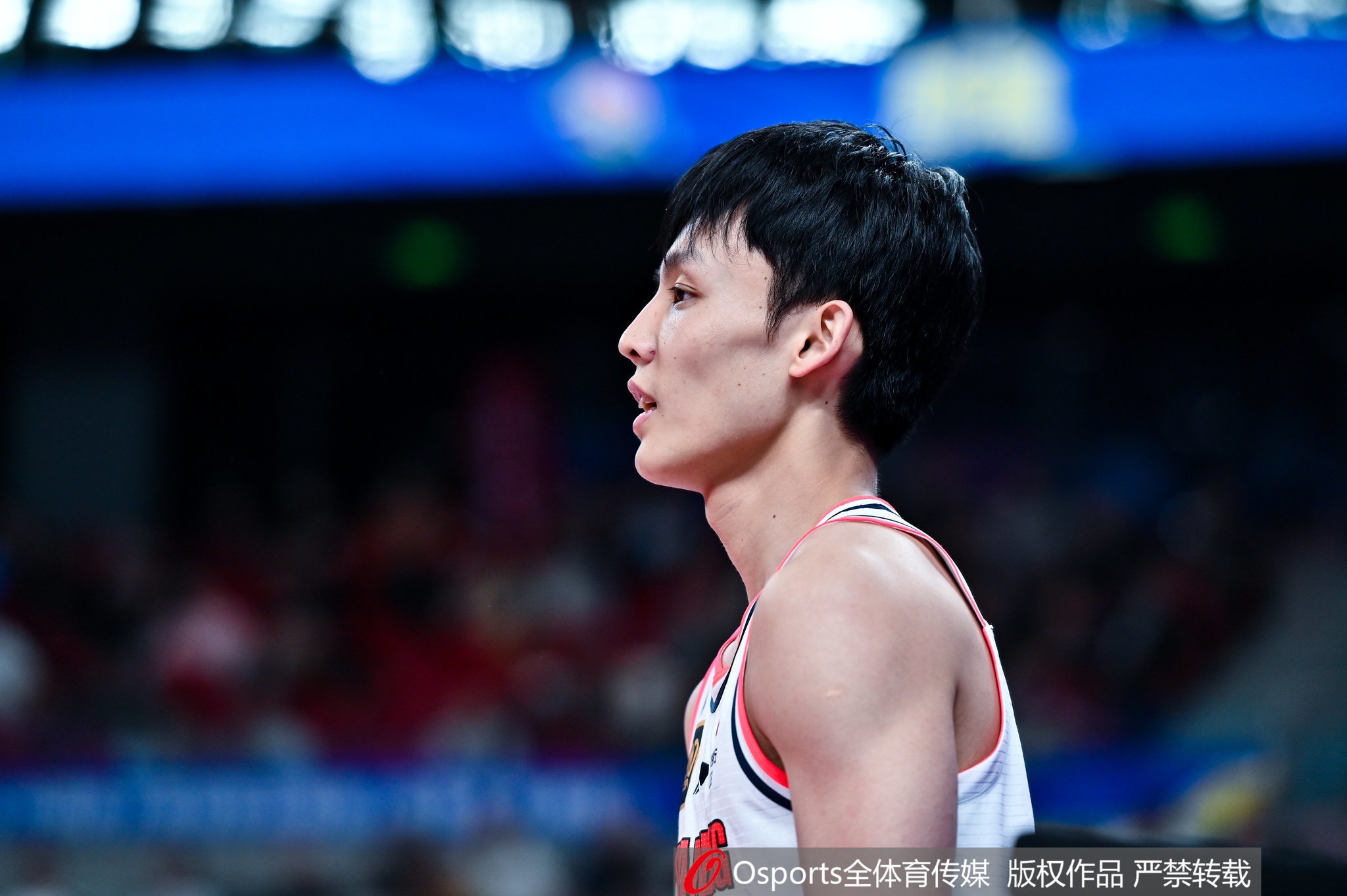 中鋒本色！徐杰3個前板并列全隊最多 9中3拿到13分7板4助2斷0失誤