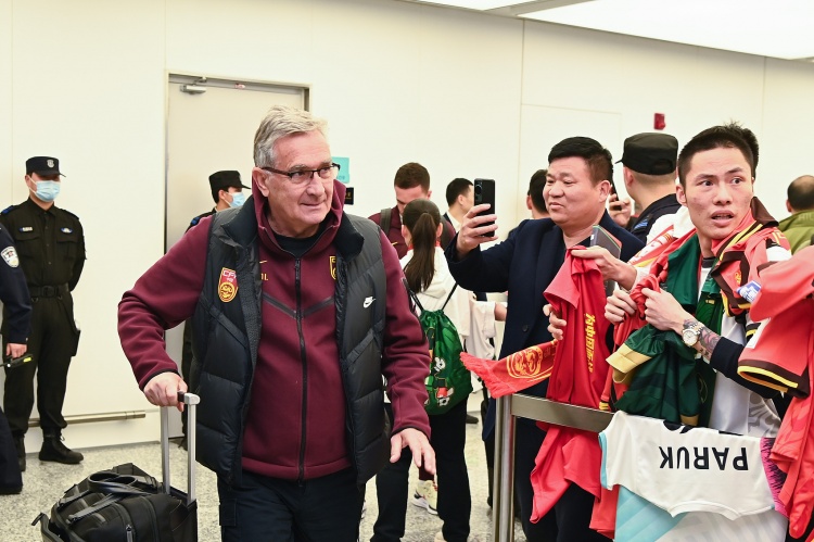  蘇媒：國足仍有爭第二希望，但真的不能再“守”下去了